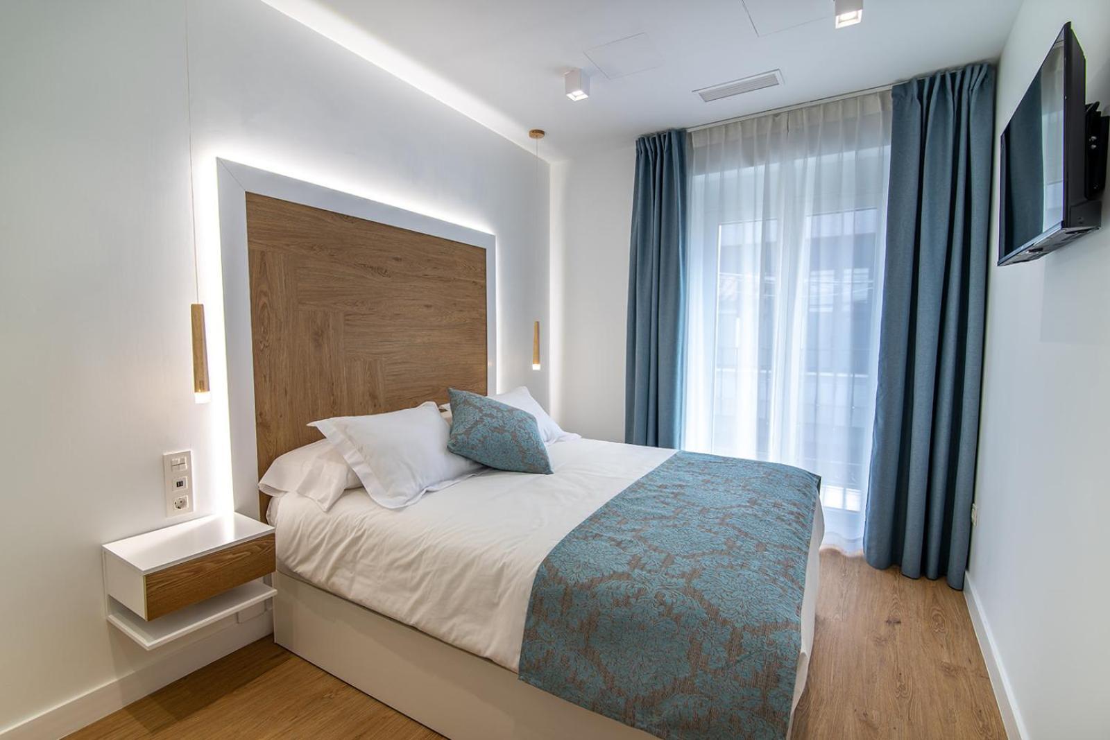 Mq Suites Veronica Valdepenas Bagian luar foto
