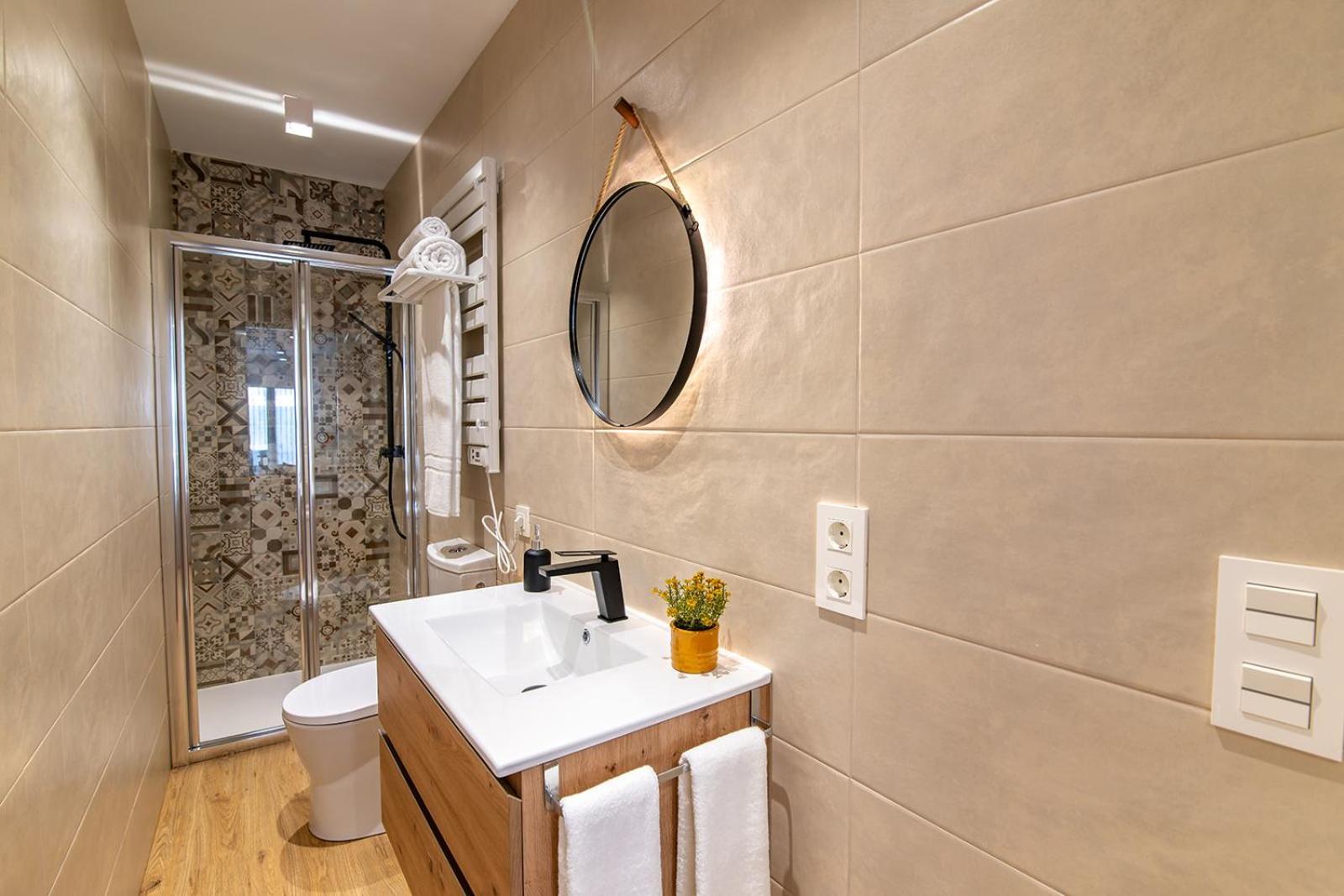 Mq Suites Veronica Valdepenas Bagian luar foto