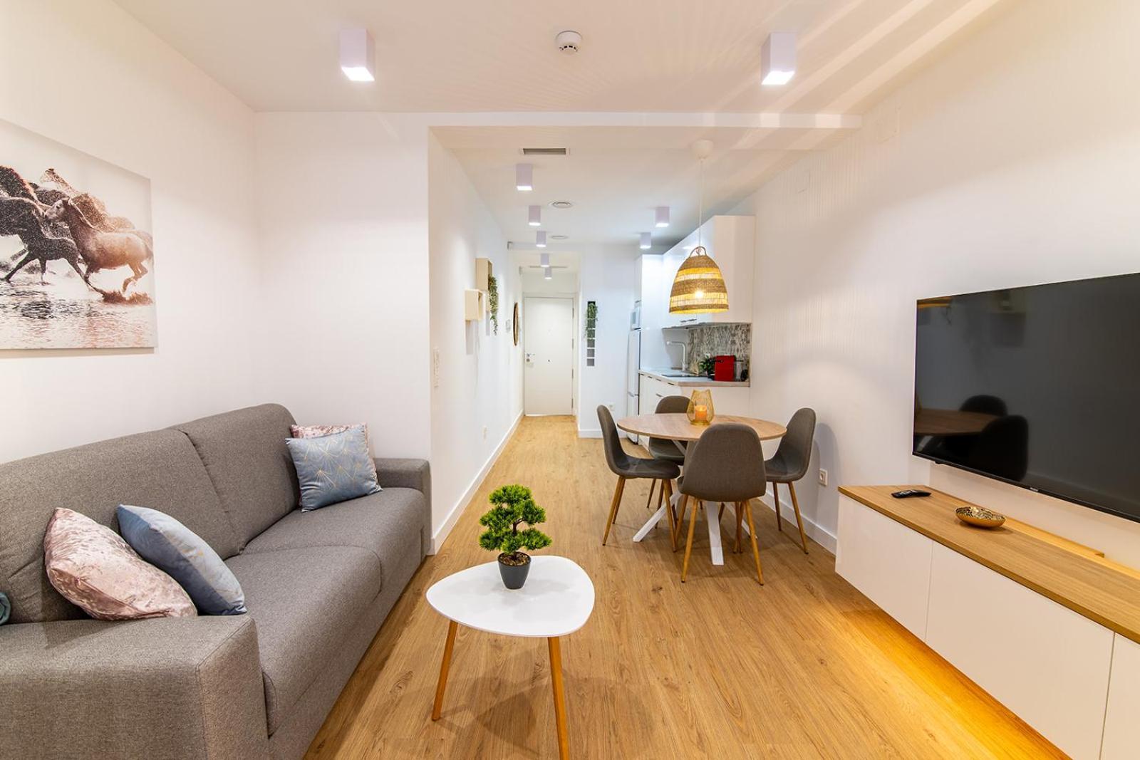 Mq Suites Veronica Valdepenas Bagian luar foto