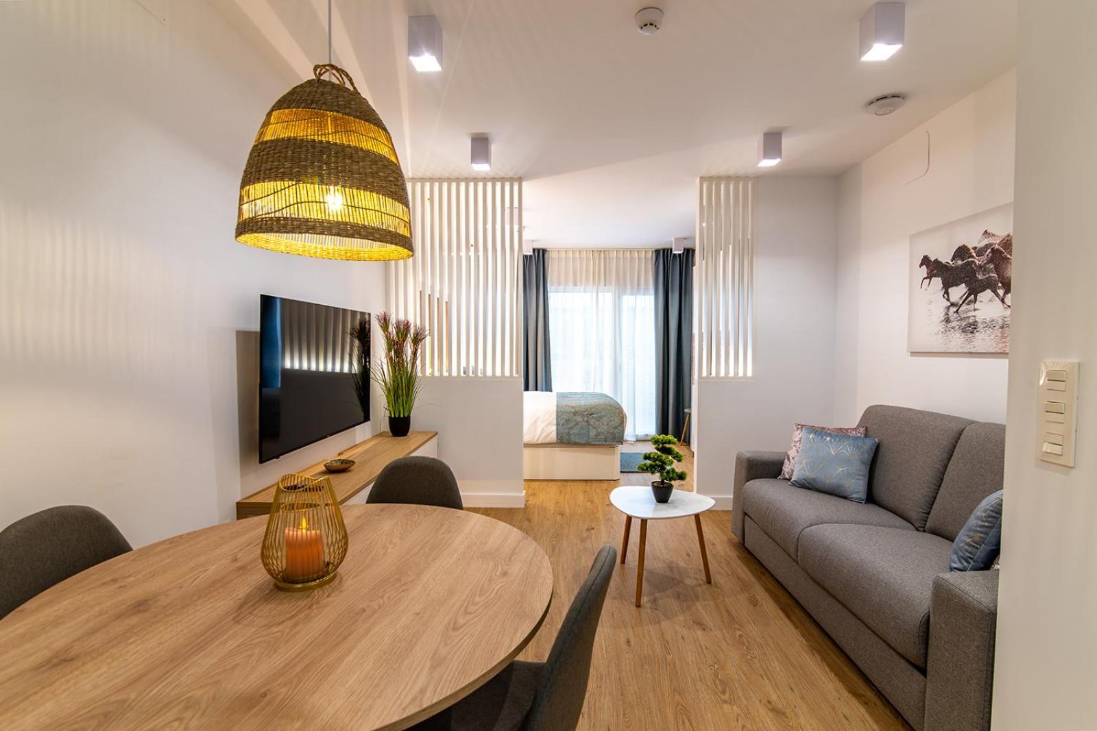 Mq Suites Veronica Valdepenas Bagian luar foto